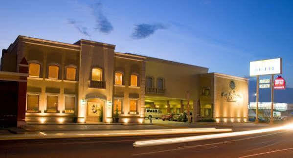 Hotel Plaza Las Quintas Hermosillo Bagian luar foto